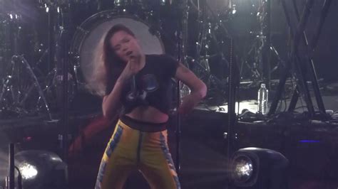 Tove Lo on Flashing The Crowd At Every Show (o) (o)